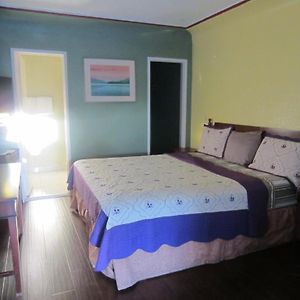 Zimmer mit Kingsize-Bett